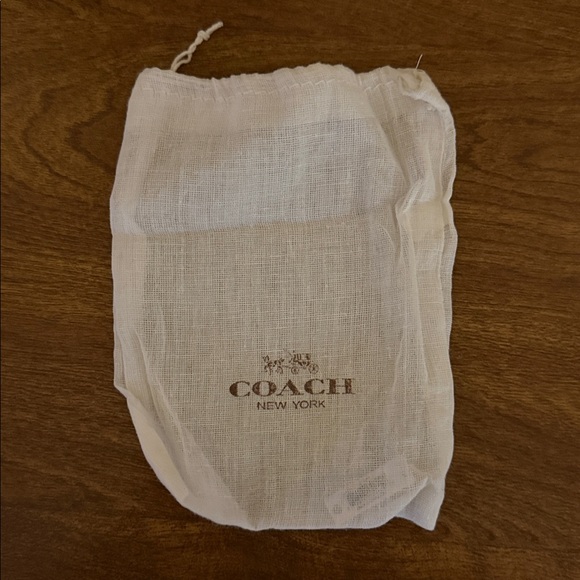 Coach Vintage Fob Bag Charm Keychain New York Apple Taxi Empire St Bldg w/Bag - Picture 3 of 3